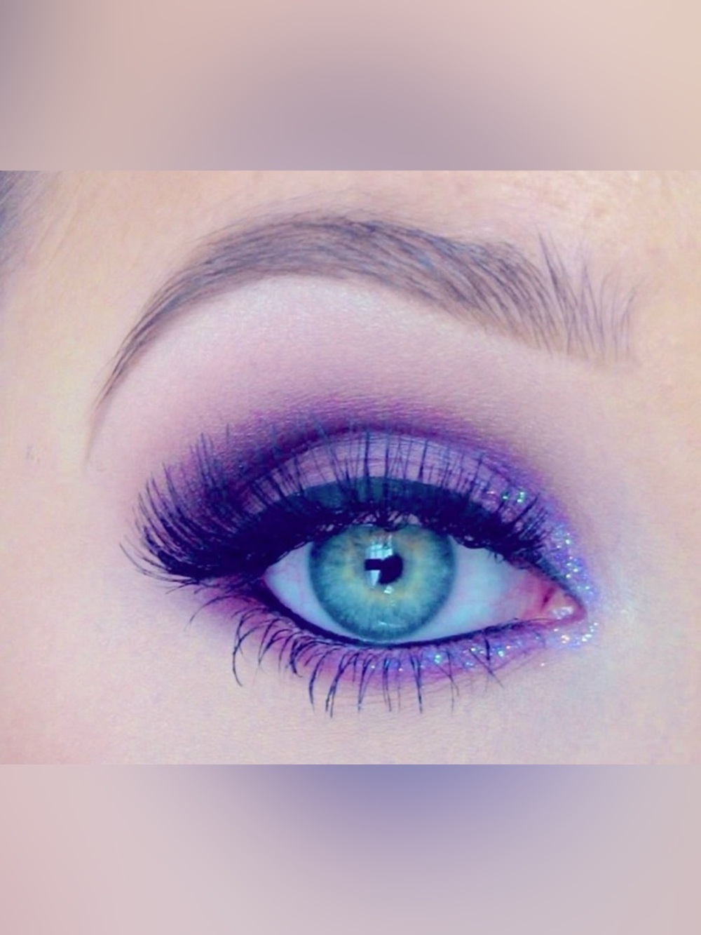 MAC Cosmetics Veluxe Pearl Eyeshadow Single - Beautiful Iris - Picture 9 of 16